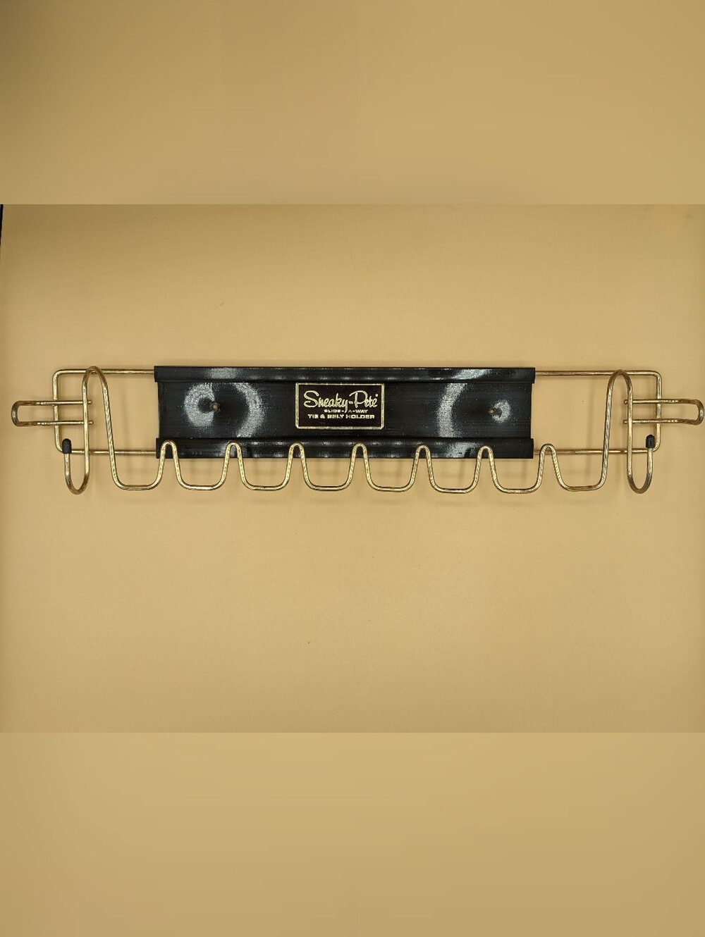 Vintage Sneaky Pete Slide-A-Way Tie & Belt Holder Gold Tone Wire Pre-owned WEAR